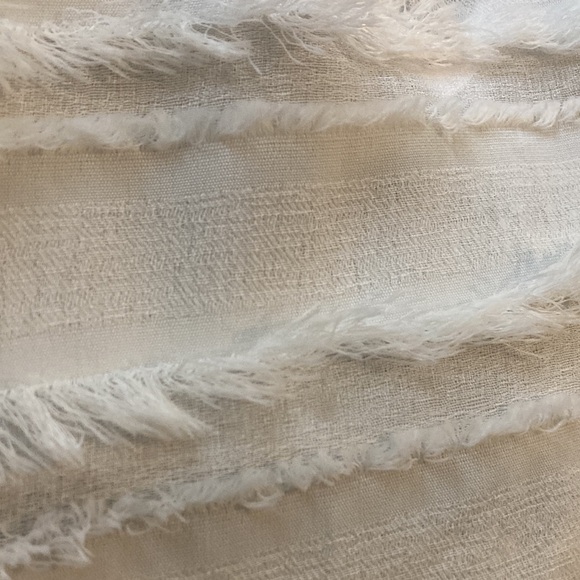 Bcbgeneration white cropped tapered long sleeve blouse shabby chic XS - Picture 6 of 7